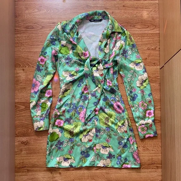 Zara Floral Mini Dress - Picture 3 of 9
